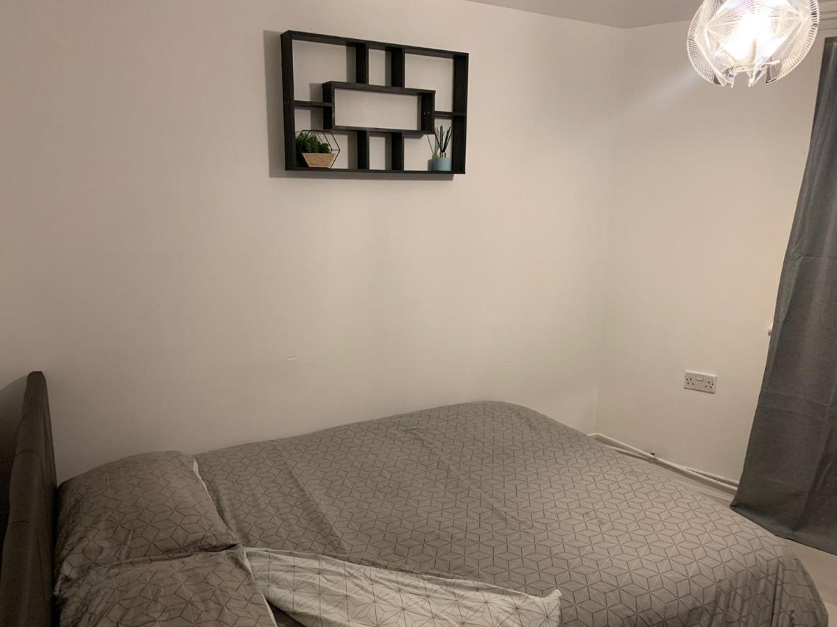 Room Near City Londres Exterior foto
